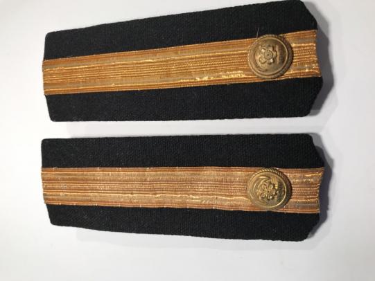 Midshipman shoulder boards